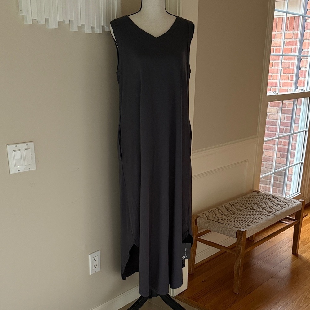 NEW Zilcremo Grey Long Maxi Dress Sleeveless V-Neck Curved Hem with Pockets
